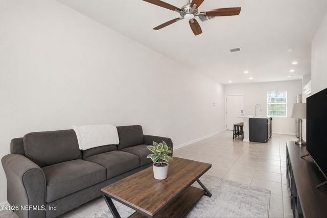 941 ROTARY Road, Jacksonville, FL 32211