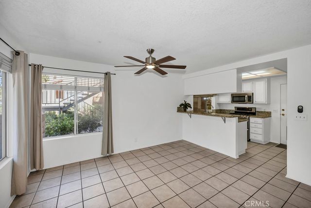28114 Seco Canyon 156, Saugus, CA 91390