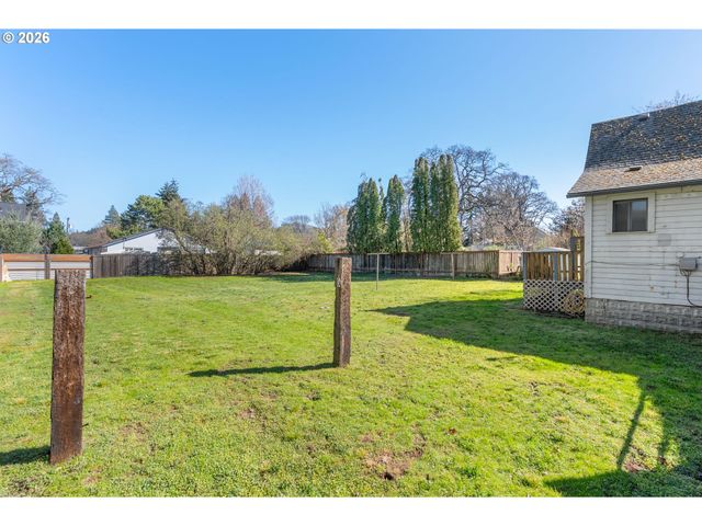 1011 5th St, Hood River, OR 97031