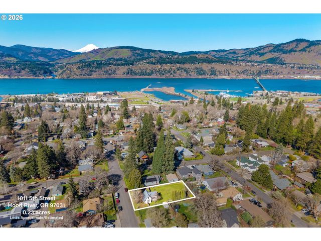 1011 5th St, Hood River, OR 97031