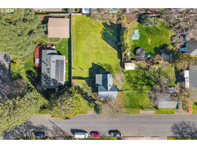 1011 5th St, Hood River, OR 97031