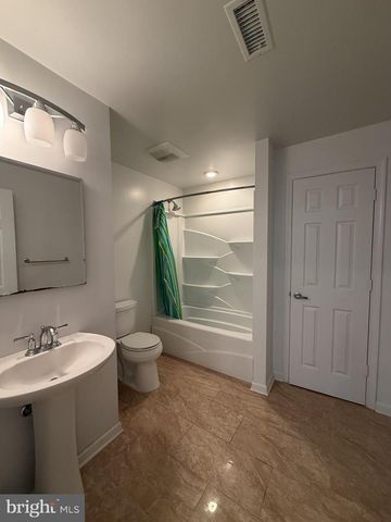 12489 PFITZNER CT, Woodbridge, VA 22192
