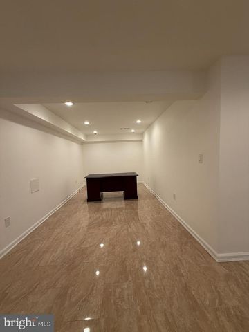12489 PFITZNER CT, Woodbridge, VA 22192