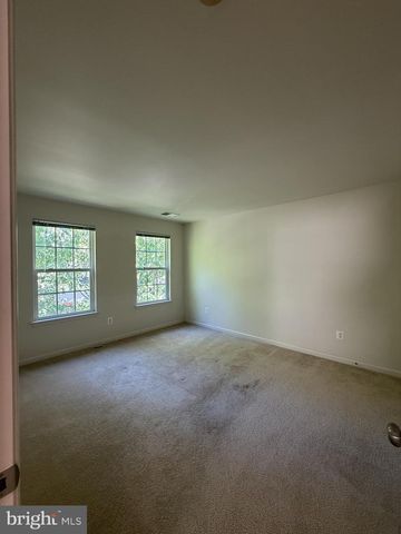 12489 PFITZNER CT, Woodbridge, VA 22192