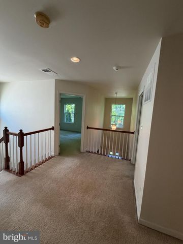 12489 PFITZNER CT, Woodbridge, VA 22192
