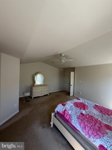 12489 PFITZNER CT, Woodbridge, VA 22192