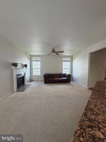 12489 PFITZNER CT, Woodbridge, VA 22192