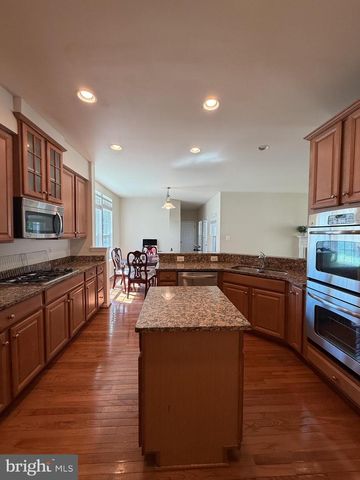 12489 PFITZNER CT, Woodbridge, VA 22192