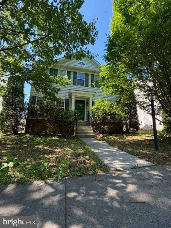 12489 PFITZNER CT, Woodbridge, VA 22192