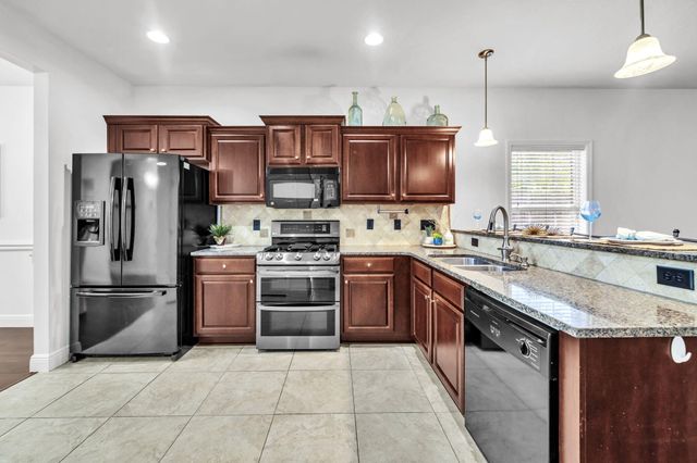 84 2Nd Avenue, Shalimar, FL 32579