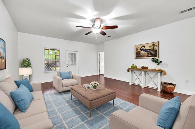 84 2Nd Avenue, Shalimar, FL 32579