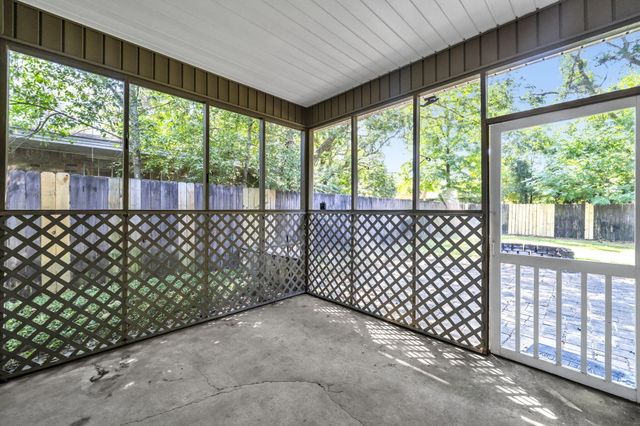 84 2Nd Avenue, Shalimar, FL 32579