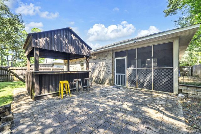 84 2Nd Avenue, Shalimar, FL 32579