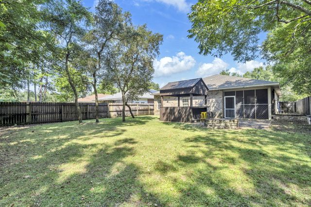 84 2Nd Avenue, Shalimar, FL 32579