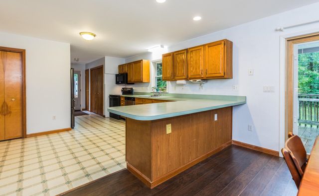 19 Glen Hill Road, Dover, NH 03820