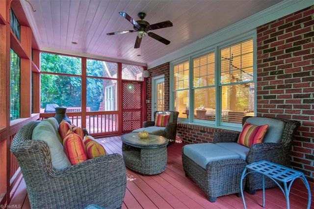 19 Middlefield Court, Greensboro, NC 27455