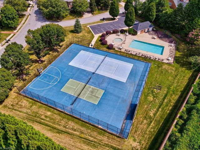 19 Middlefield Court, Greensboro, NC 27455