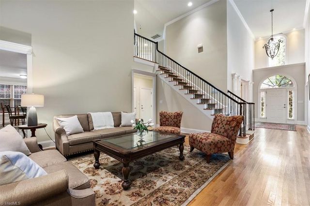 19 Middlefield Court, Greensboro, NC 27455