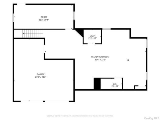 20 Camelia Place, Hauppauge, NY 11788