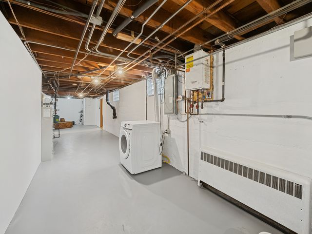 295 Ardmore Road, Des Plaines, IL 60016