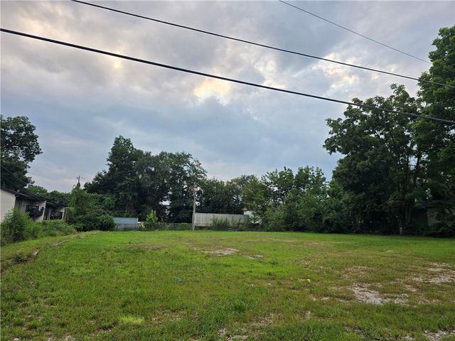 1206 S Woodland Avenue, Independence, MO 64050