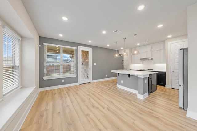 428 Country Meadows Boulevard, Waxahachie, TX 75165
