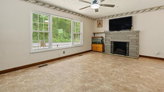 3023 Washington Blvd, Huntington, WV 25705