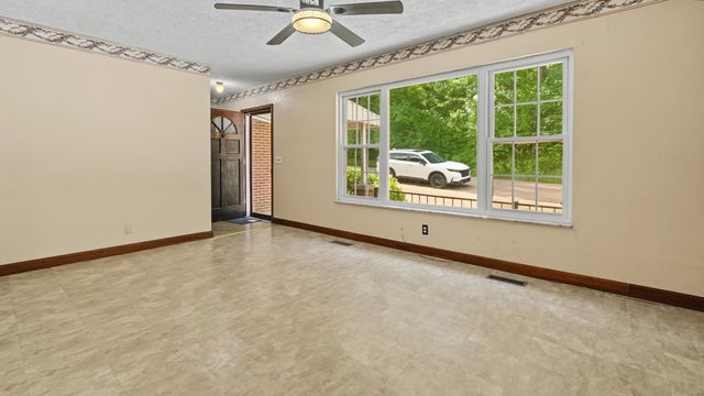 3023 Washington Blvd, Huntington, WV 25705
