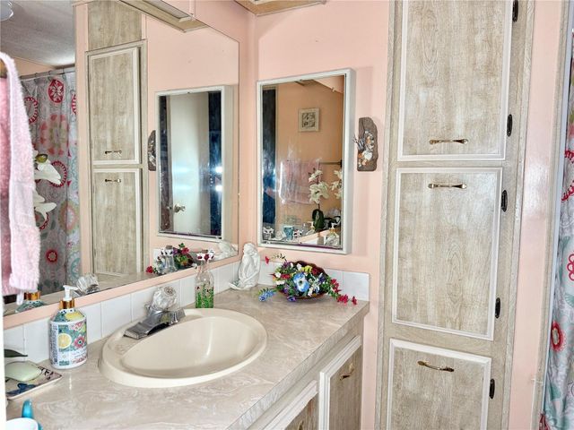 34642 SWEETPEA LANE LANE, Zephyrhills, FL 33541