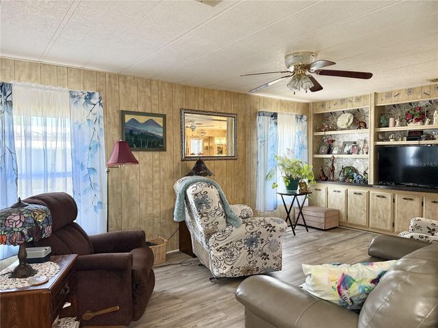 34642 SWEETPEA LANE LANE, Zephyrhills, FL 33541