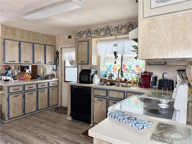 34642 SWEETPEA LANE LANE, Zephyrhills, FL 33541
