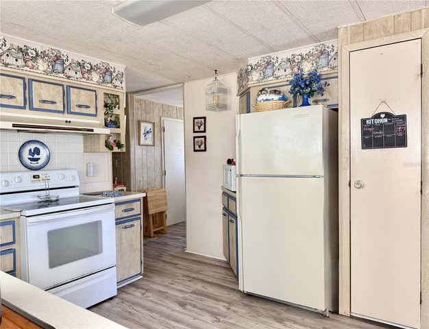34642 SWEETPEA LANE LANE, Zephyrhills, FL 33541