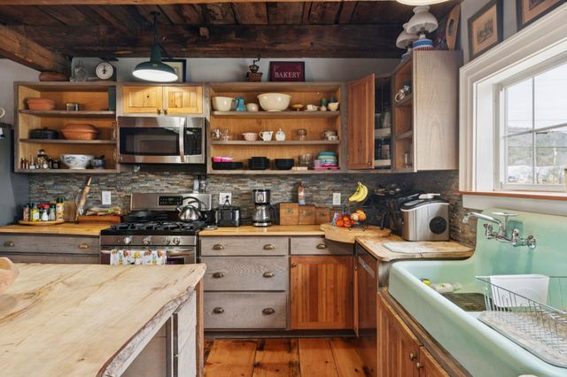 273 Route 5 North, Windsor, VT 05089