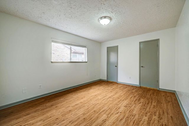 1906 Iron Ridge, Sugar Land, TX 77478