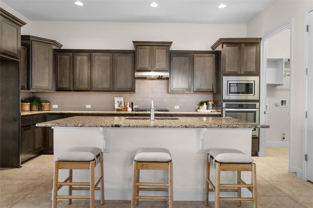 2204 Williston LOOP, Austin, TX 78748