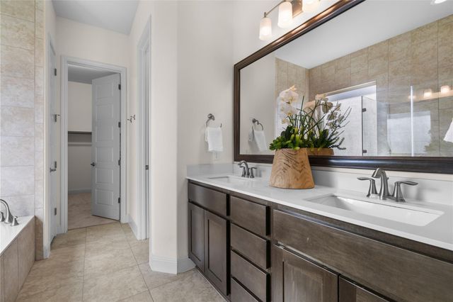 2204 Williston LOOP, Austin, TX 78748