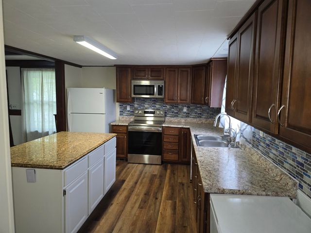 117 W Mcneil Street, Corunna, MI 48817