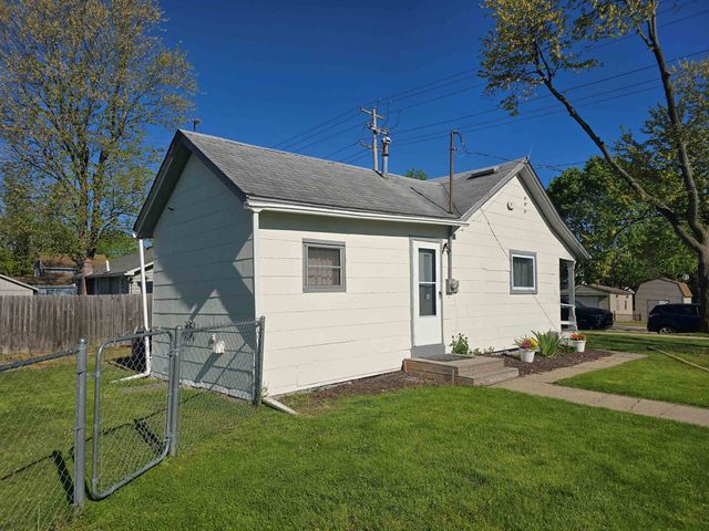 117 W Mcneil Street, Corunna, MI 48817