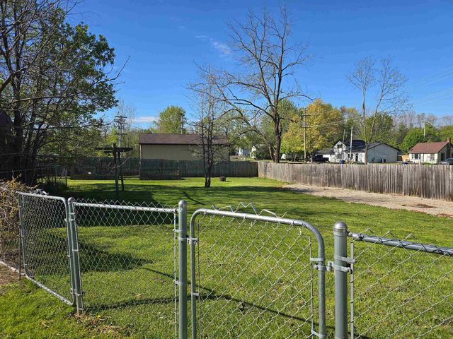 117 W Mcneil Street, Corunna, MI 48817