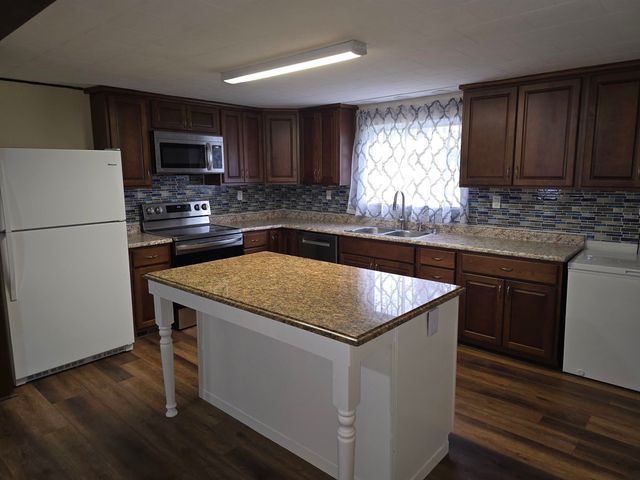 117 W Mcneil Street, Corunna, MI 48817