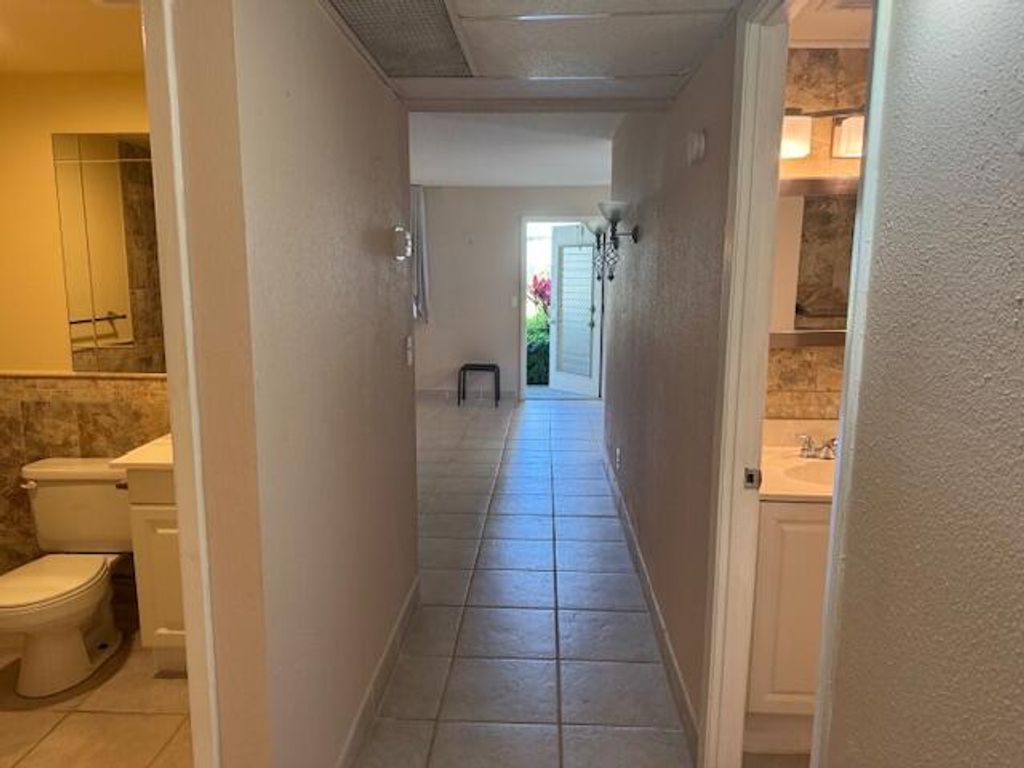 Image 10 of property listing at 349 Flanders H, Delray Beach, FL 33484