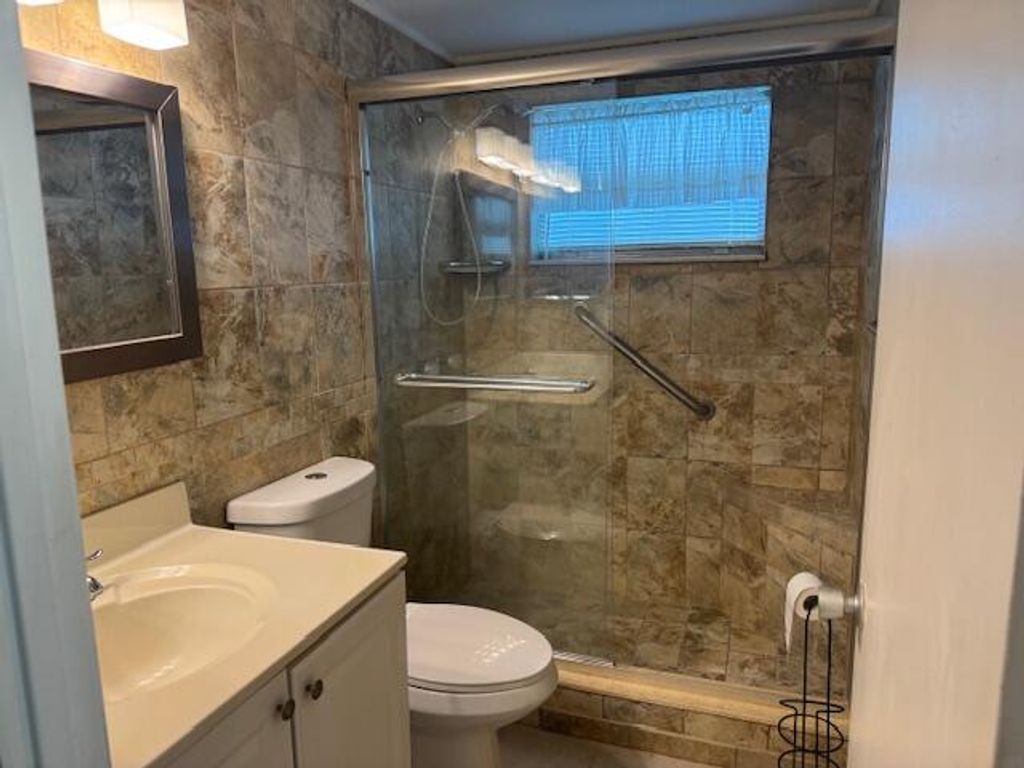 Image 14 of property listing at 349 Flanders H, Delray Beach, FL 33484