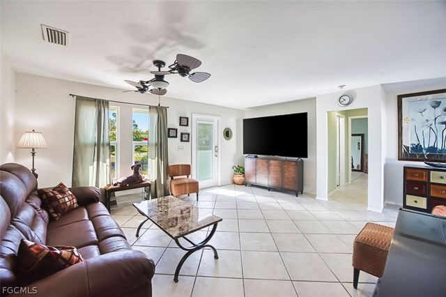 5417 Loyola LN, Fort Myers, FL 33908