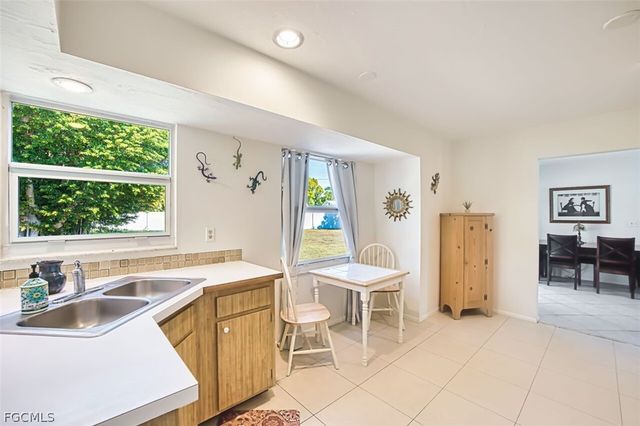 5417 Loyola LN, Fort Myers, FL 33908