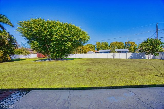 5417 Loyola LN, Fort Myers, FL 33908