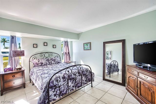 5417 Loyola LN, Fort Myers, FL 33908