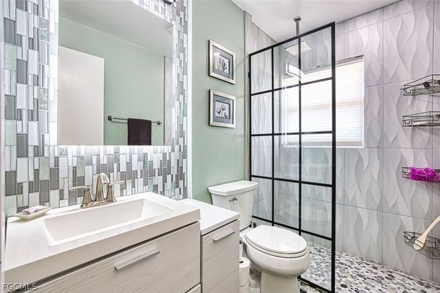 5417 Loyola LN, Fort Myers, FL 33908