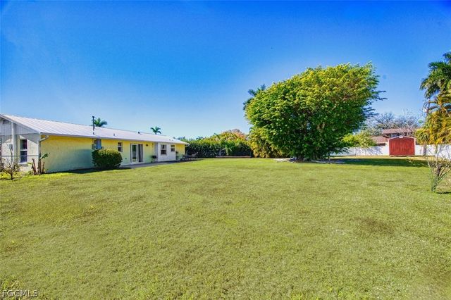 5417 Loyola LN, Fort Myers, FL 33908
