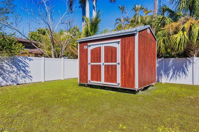 5417 Loyola LN, Fort Myers, FL 33908