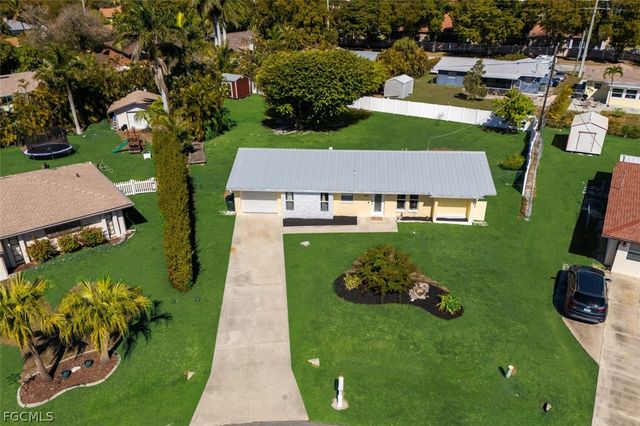 5417 Loyola LN, Fort Myers, FL 33908